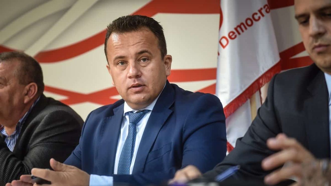 Liviu Pop anunță o nouă Lege a educației, pornită din Senat. Sindicatele, părinții, elevii și ARACIP au participat astăzi la primele consultări