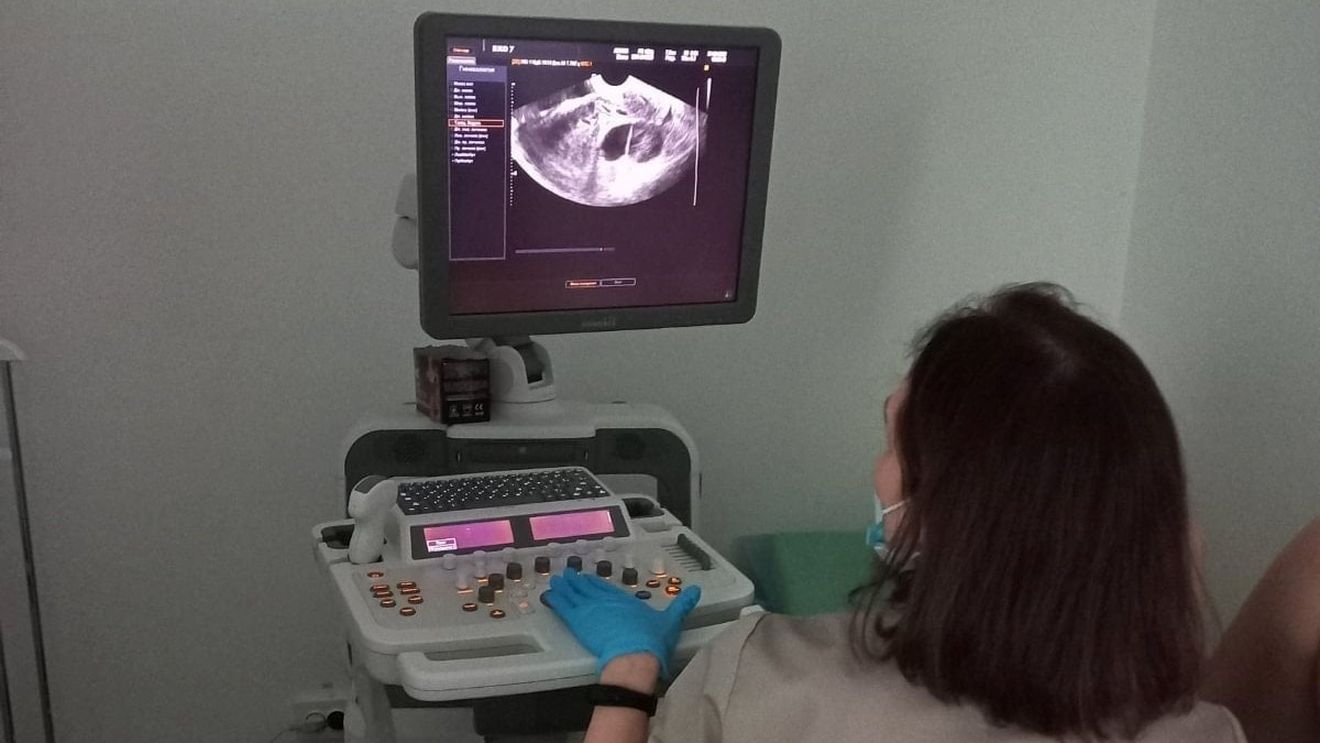 Șeful unei clinici private susține că o rachetă a lovit o maternitate de lângă Kiev