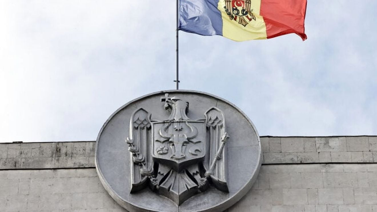 Atac masiv cu mesaje false în Republica Moldova. Poliția anunță că mii de cetățeni au primite mesaje telefonice înregistrate să voteze pentru un candidat contra unor sume mari de bani