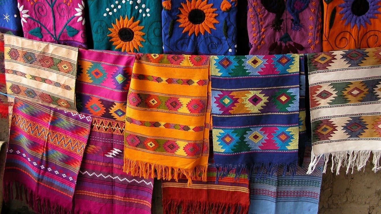 Capetele a şase bărbaţi, găsite pe o şosea din Mexic / A fost lăsată o pătură cu un mesaj de avertizare adresat bandelor rivale