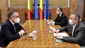 Premierul Ciucă a discutat cu ambasadorul britanic Andrew Noble despre reconfigurarea Parteneriatului Strategic bilateral
