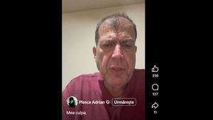 VIDEO Artistul Artanu, acuzat de hărțuire: Regret foarte mult. Câteodată, din cauza diagosticului, din cauza tratamentului pe care îl iau, mi se întâmplă lucruri mai bizare / Cer părților vătămate să mă ierte și să știți că eu lupt cu problema mea