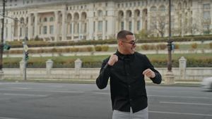 VIDEO A doua manea pro-Ciucă și PNL, cântată de Gheboasa / Artistul e trimis în judecată într-un dosar de deținere de droguri de risc, pentru consum propriu, și a fost amendat de Jandarmerie în 2023 pentru versurile controversate