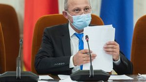Ministrul Turismului: Fac un apel către instituţiile publice din România să urgenteze emiterea tichetelor de vacanţă