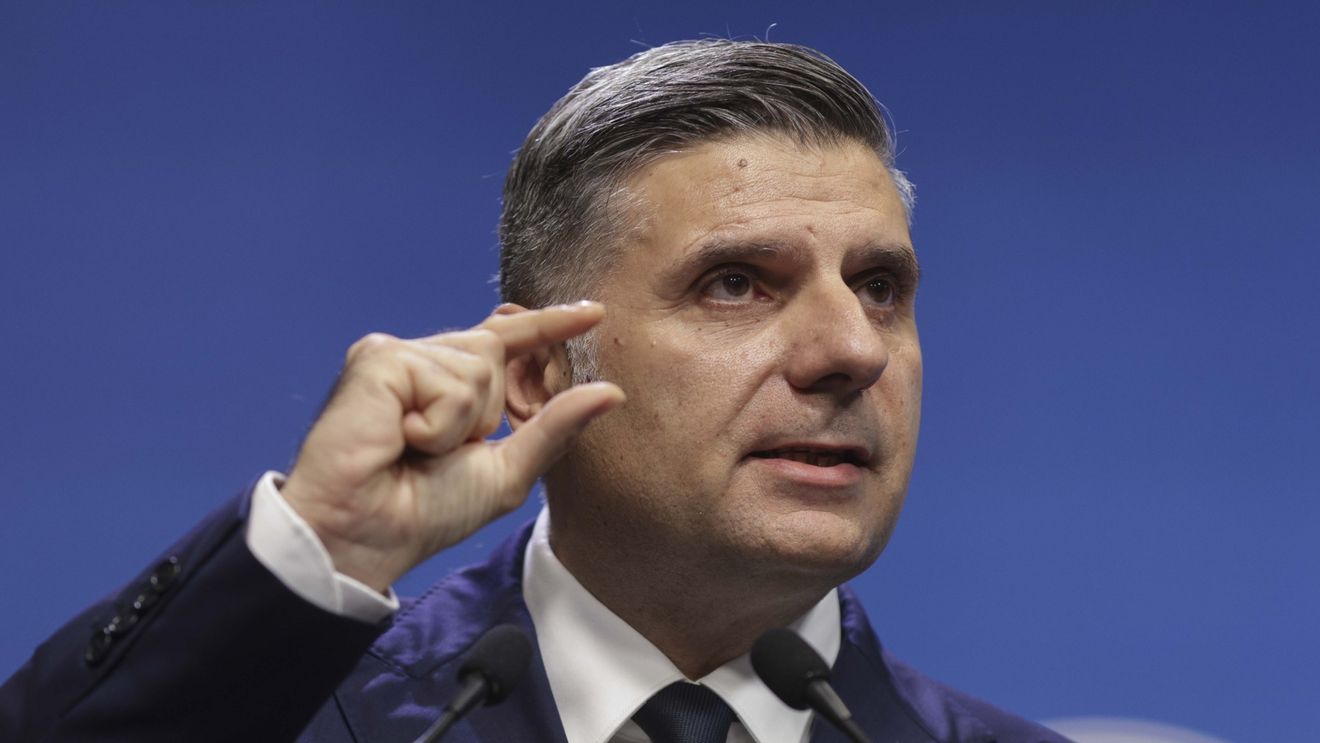 BREAKING Șeful ASF: Limitarea la 25% a banilor care pot fi retrași deodată din Pilonul II de pensii și extinderea eșalonării restului de bani de la 5 la 10 ani, propuse pentru că „ne îndreptăm la un vârf de sarcină în 2030”