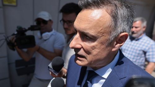DNA a extins urmărirea penală în dosarul foștilor șefi SRI Florian Coldea și Dumitru Dumbravă pentru trafic de influență și grup infracțional organizat. Acuzații că au luat bani de la primarul din Rovinari pentru a influența magistrați