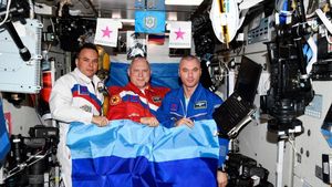 Cosmonauții ruși sărbătoresc de pe Stația Spațială Internațională capturarea regiunii Lugansk