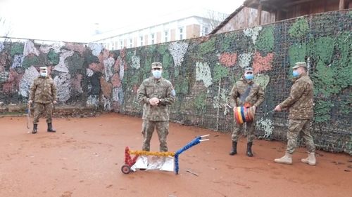 VIDEO Umor cazon - Plugușorul 2020, varianta Armatei