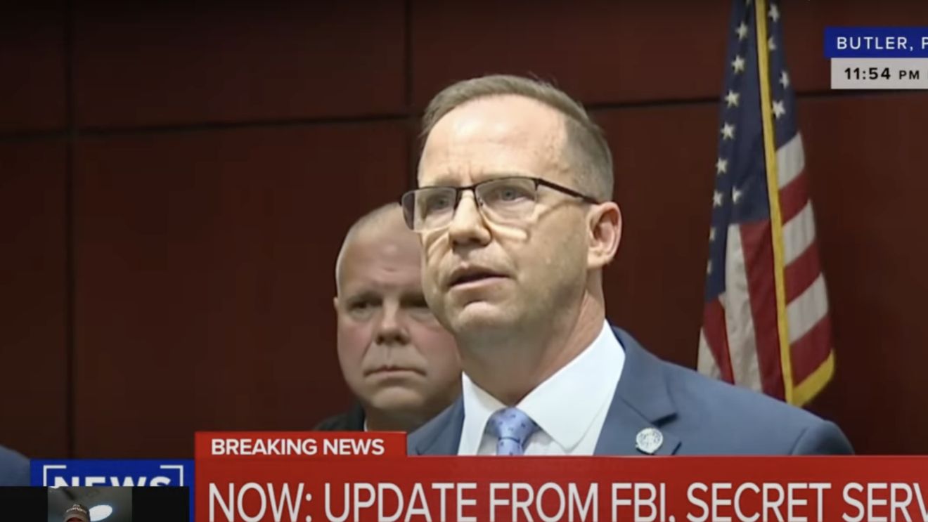 UPDATE FBI: Un tânăr de 20 de ani este cel care ar fi încercat să-l asasineze pe fostul președinte american Donald Trump