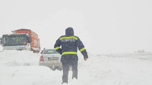 Alerte Cod portocaliu şi Cod galben de viscol puternic în mai multe zone din ţară, marţi şi miercuri