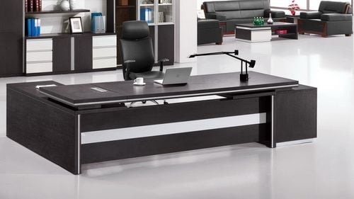 Ministerul Cercetării, Inovării și Digitalizării a cumpărat mobilă de la Ikea, Mobexpert și firma unor chinezi din Voluntari. 230.000 de lei au fost cheltuiți, în trei luni, pentru dotarea cabinetelor instituției, inclusiv cu frigidere și măsuțe de cafea