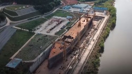 VIDEO Chinezii construiesc o replică în mărime naturală a Titanicului\ Nava costă 1,2 miliarde de euro și nu va ajunge niciodată pe mare