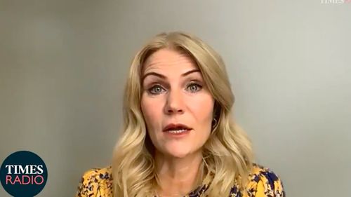 Fostul preşedinte francez Valéry Giscard d'Estaing, acuzat de gesturi inadecvate, în romanul publicat de fosta şefă a guvernului danez Helle Thorning-Schmidt, intitulat „Consideraţiile unei blonde"