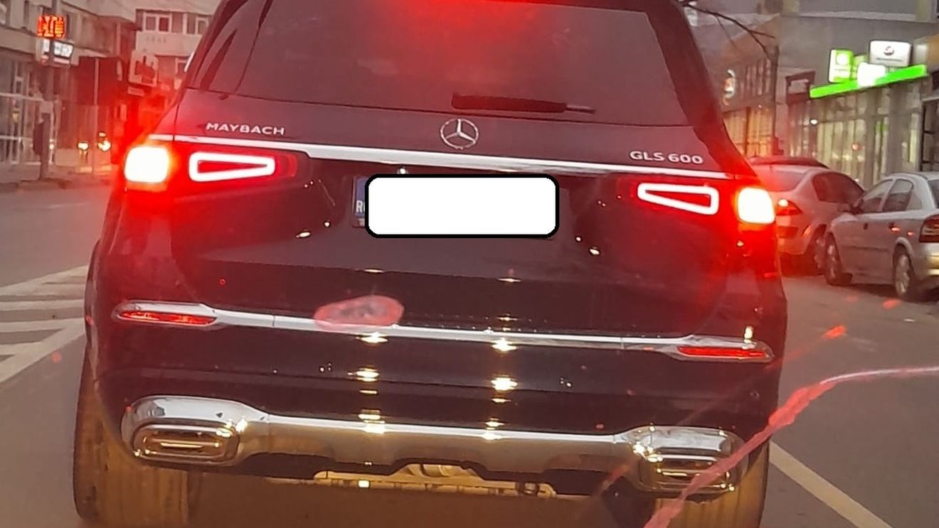 Marian Oprișan își vinde două mașini de lux. Prețul cerut pentru ambele este de aproape 400 de mii de euro