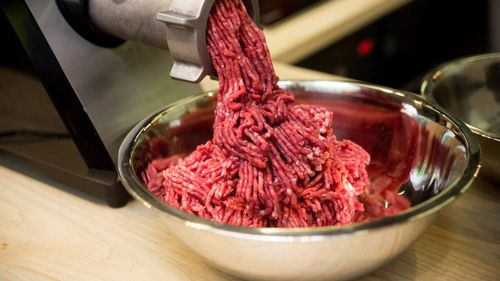 Indignare după ce oficiali ruşi au făcut cadou mamelor soldaţilor ucişi în Ucraina maşini de tocat carne