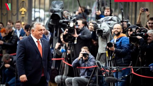 Viktor Orban a afirmat că Uniunea Europeană va avea aceeași soartă ca și URSS. El continuă să critice sancțiunile pe care UE le-a impus Rusiei, deși Ungaria le-a votat alături de partenerii europeni