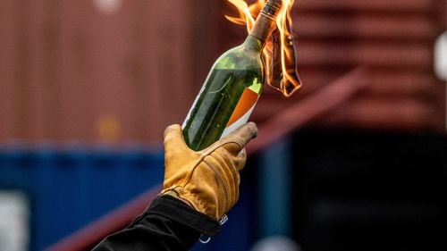 Două cocktailuri Molotov au fost aruncate în grădina consulatului rus din Marsilia