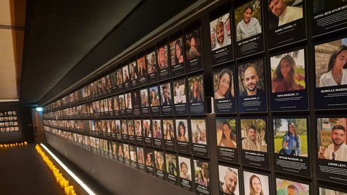 Expoziția Festivalul Nova care documentează masacrul comis de Hamas în sudul Israelului pe 7 octombrie 2023 s-a deschis la Londra