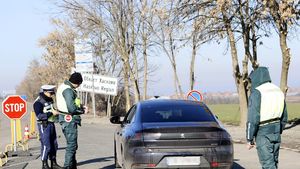 Info utilă pentru românii care circulă prin Bulgaria: amenzile de circulație trebuie plătite pe loc cu cardul la polițiștii bulgari dotați cu aparate POS