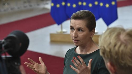 Premierul danez spune că Europa trebuie să „rămână unită”, în timp ce Trump amenință Groenlanda