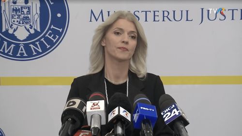 Alina Gorghiu: Statul român are posibilitatea de astăzi să asigure toate tipurile de protecţie pentru victime / În primele 8 luni ale anului nicio persoană care a apelat la brăţara electronică nu a mai fost victima vreunei infracţiuni
