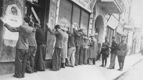 De ce negarea Holocaustului și apologia lui Ion Antonescu nu țin de libera exprimare, ci reprezintă incitare la ură, mai precis antisemitism și rasism și de aceea nu pot fi tolerate