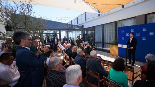 Drulă, la lansarea candidaților alianței Dreapta Unită în Olt, atac la adresa social-democratului Paul Stănescu, „care controlează județul prin interpuși”: „Oltul a trimis prea mulți bandiți în Parlamentul României, fie că vorbim de Vâlcov, Iordache, Chesnoiu, sau Paul Stănescu și familia sa. Paule, se strânge lațul”