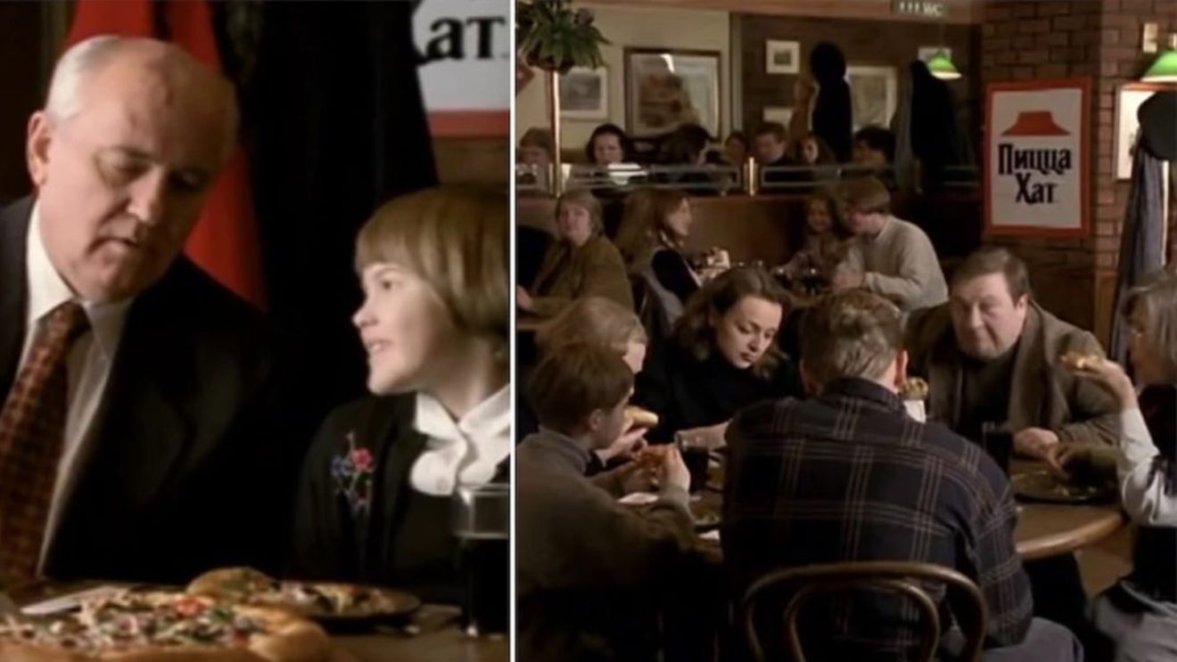 VIDEO Reclama iconică la Pizza Hut în care a jucat Mihail Gorbaciov, creatorul marilor reforme care au permis venirea brandurilor internaționale în fosta URSS