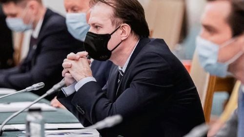 Premierul Cîțu: România nu va avea o problemă în a accesa fondurile care-i revin prin PNRR, atâta timp cât va reuși să mențină deficitul bugetar sub 3%. Nu exclud să prezentăm programul și în Parlament