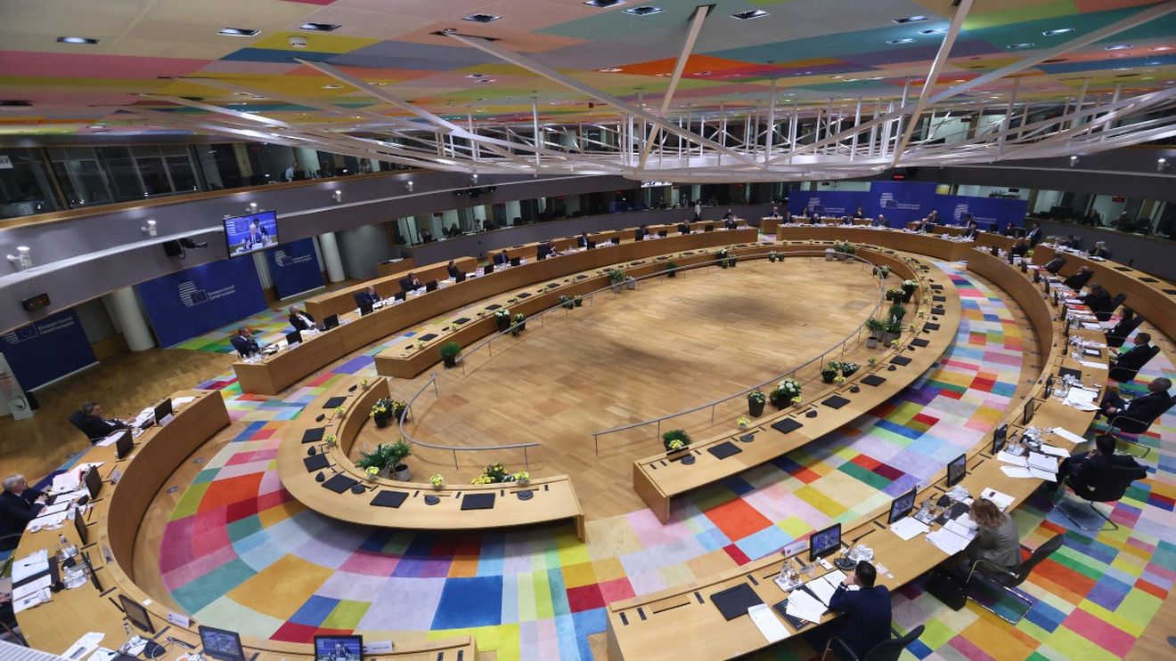 Liderii UE fac apel la solidaritate și acuză Rusia de crime de război