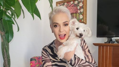 „Ne iubește cineva” | Interviu special cu Monica Anghel despre iubire și solidaritate pentru animalele fără adăpost: ,, De când mă știu, animalele au făcut parte din viața mea. Fiecare bilet cumpărat, fiecare gest de susținere contează enorm‘’