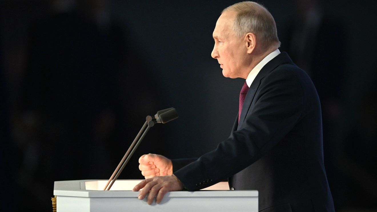 Vladimir Putin a discutat despre presupusul atac la frontiera cu Ucraina la reuniunea Consiliului de Securitate, afirmă Kremlinul