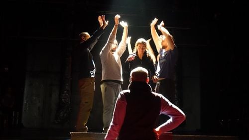 Directorii de teatre susțin că măsurile propuse de guvern ar duce la falimentarea și desființarea unor instituții de cultură