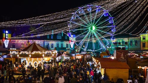Târgul de Crăciun de la Sibiu se deschide vineri. Până atunci se caută spiriduşi care să lucreze până în 2 ianuarie