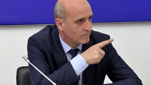Ministerul Educației, prins de febra electorală. Vârf de lance în comunicarea de partid: secretarul de stat Sorin Ion, candidat PNL în Dâmbovița, în campanie cu realizările „conducerii liberale” a instituției