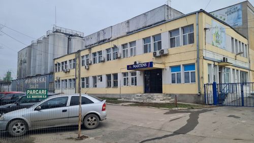 Se închide Fabrica de bere Martens din Galaţi / Funcționa de 44 de ani și deținea brandurile Postăvaru și MaDonna / Muncitorii din departamentul de producție vor fi concediați