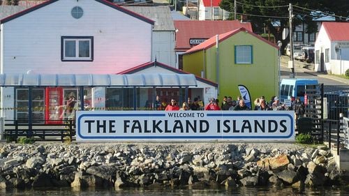 Suveranitatea britanică în Falkland şi în Gibraltar ”nu este negociabilă”, anunţă Londra după ce cedează arhipelagul Chagos Mauritiusului