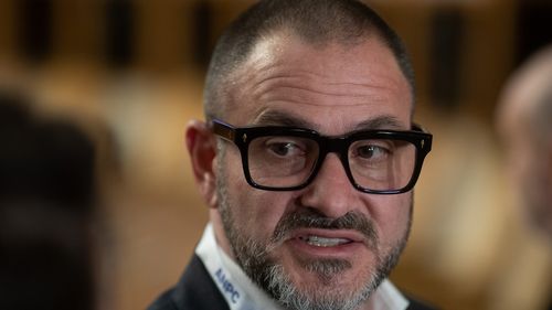 Fostul șef ANPC și candidat la Primăria Constanța, Horia Constantinescu, demisionează din PSD: „În partid e nevoie mai mult de Stroe și Dumitrache decât de mine, de genul ăsta de politicieni, ca ei” / Despre conflictul cu Dumitru Buzatu, trimis în judecată pentru șpagă: ”Dinozaurii nu trebuie tulburați din somnul lor istoric”