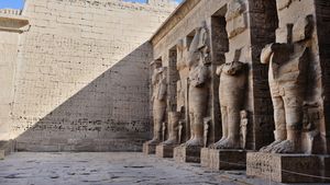 Ruinele unui rar templu solar, descoperite în Egipt