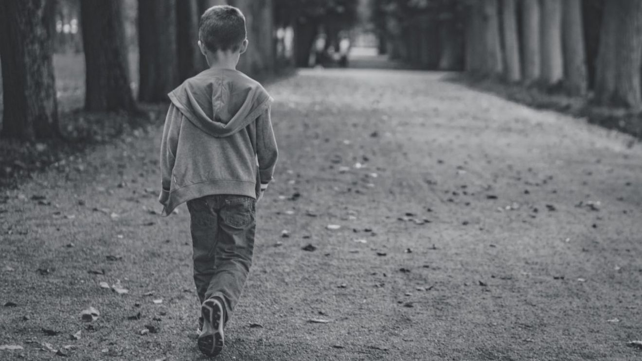 Singurătatea afectează una din şase persoane şi este asociată cu 871.000 de decese anual (raport OMS)