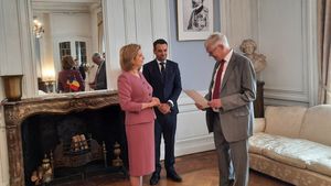 Istoricul britanic Dennis Deletant a primit cetățenia română: A călătorit prima data în țara noastră în 1965 / De ce poate fi considerat un adevărat patriot român