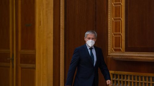 USR anunță că întâlnirea dintre Dacian Cioloș și Florin Cîțu s-a anulat. Cioloș i-a transmis lui Cîțu că va veni în Parlament cu un guvern monocolor