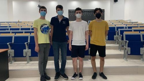 Trei medalii de aur și una de argint pentru elevii români la Olimpiada Internațională de Chimie 2021. Marius Andruh: “Rezultat cu adevărat excepțional”