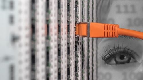 Scandalul interceptărilor politice din Grecia și Cipru: Un europarlamentar vorbește inclusiv despre spionarea comisarilor europeni și face o comparație cu celebra afacere americană Watergate