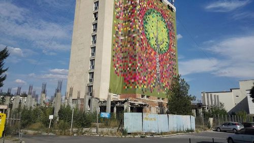 Demolarea unui fost hotel din Sfântu Gheorghe va fi marcată printr-un ”super eveniment”: Bye-Bye Bodoc / Spectacol de teatru și pictură înainte ca imobilul să fie pus la pământ