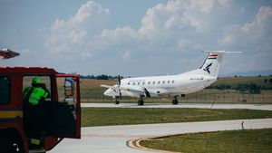 Legătură aeriană între județul Harghita și Budapesta / Are oprire la Cluj, pentru  formalități vamale și durează o oră și jumătate / ”De îndată ce România va intra în Schengen, durata zborului va fi și mai scurtă”