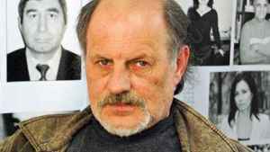 INTERVIU Când și cum a început să se scrie în Republica Moldova cu grafie latină și alfabet românesc / Vsevolod Ciornei, scriitor: Limba română predată aici în Republica Moldova este deja de altă calitate