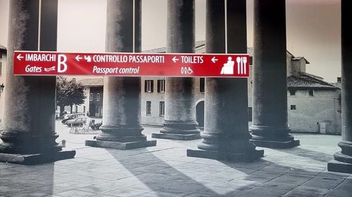 Zborurile directe între Italia şi Libia au fost reluate după o întrerupere de zece ani / Italia este primul partener comercial al Libiei, care a fost o colonie italiană la începutul secolului al XX-lea