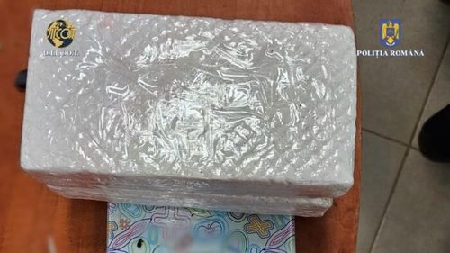 Traficant de droguri, prins în flagrant în Timișoara, cu 2 kilograme de cocaină / Voia să o vândă cu 70 de mii de euro