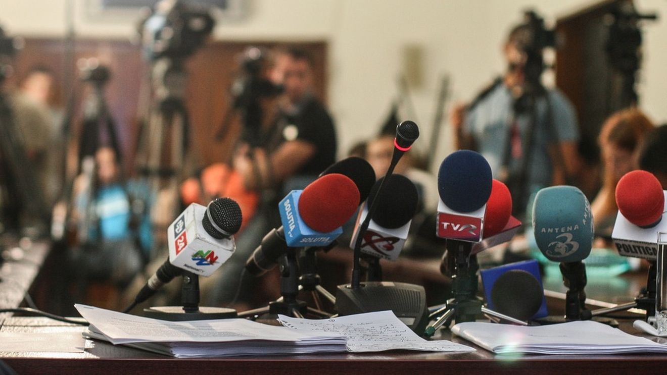 Libertatea presei este în declin constant în țările din Uniunea Europeană și asta merge mână în mână cu un declin al statului de drept (raport Liberties)
